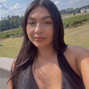 Meet your Posher, Vanessa